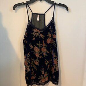 Xhilaration Blue Velvet Floral Lace Tank